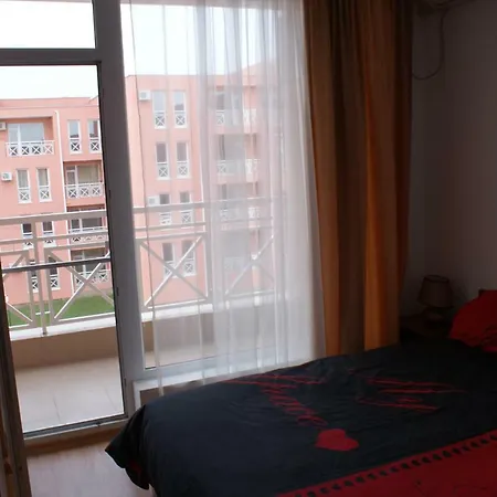 1 Bed In Sunny Day 6