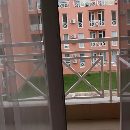 1 Bed In Sunny Day 6 *