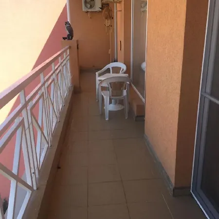 1 Bed In Sunny Day 6 Apartmán *